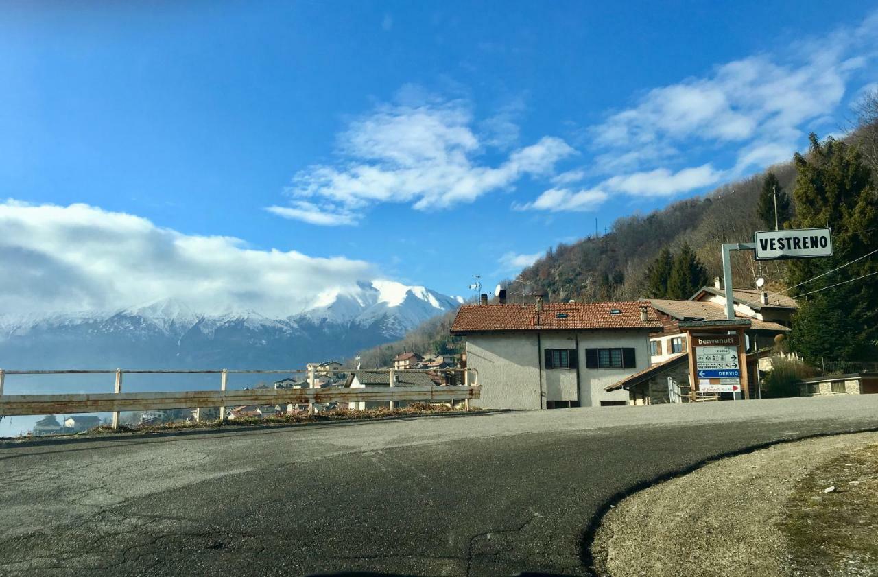 Casa Elena Lägenhet Sueglio Exteriör bild